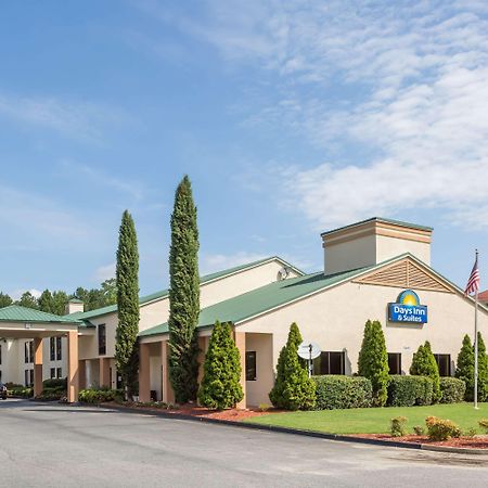 Days Inn & Suites By Wyndham Peachtree Corners Norcross Exteriör bild