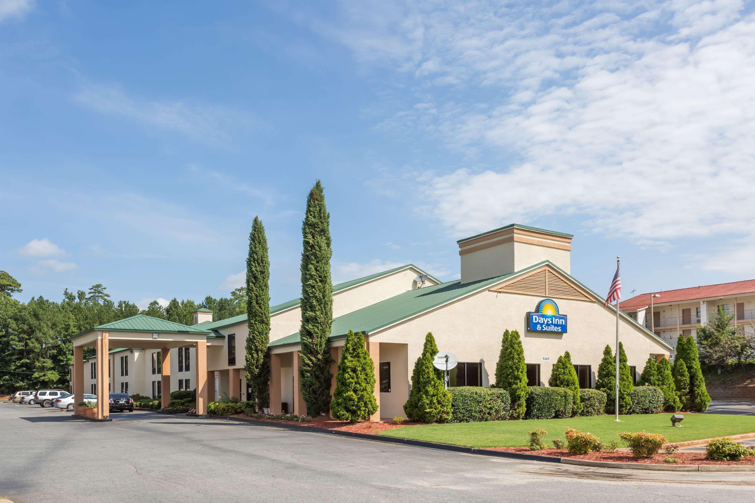 Days Inn & Suites By Wyndham Peachtree Corners Norcross Exteriör bild