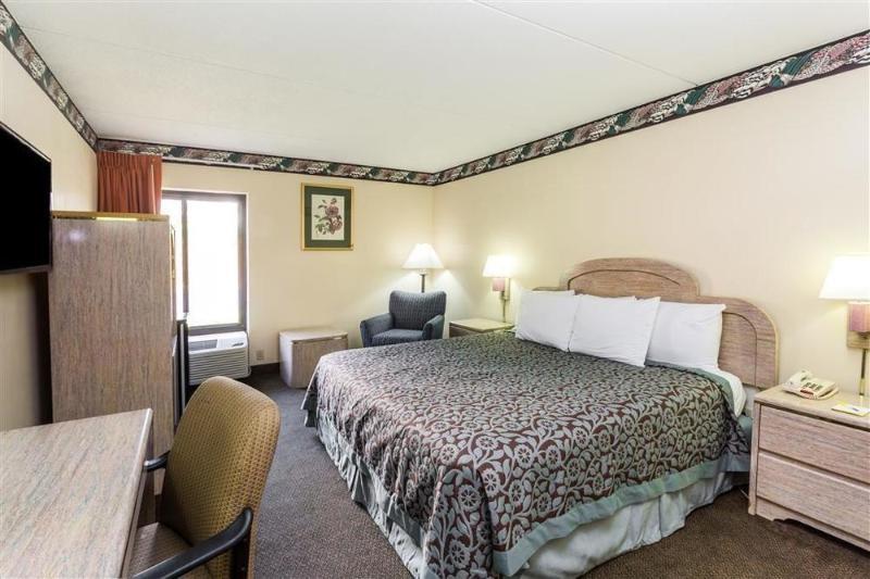 Days Inn & Suites By Wyndham Peachtree Corners Norcross Exteriör bild