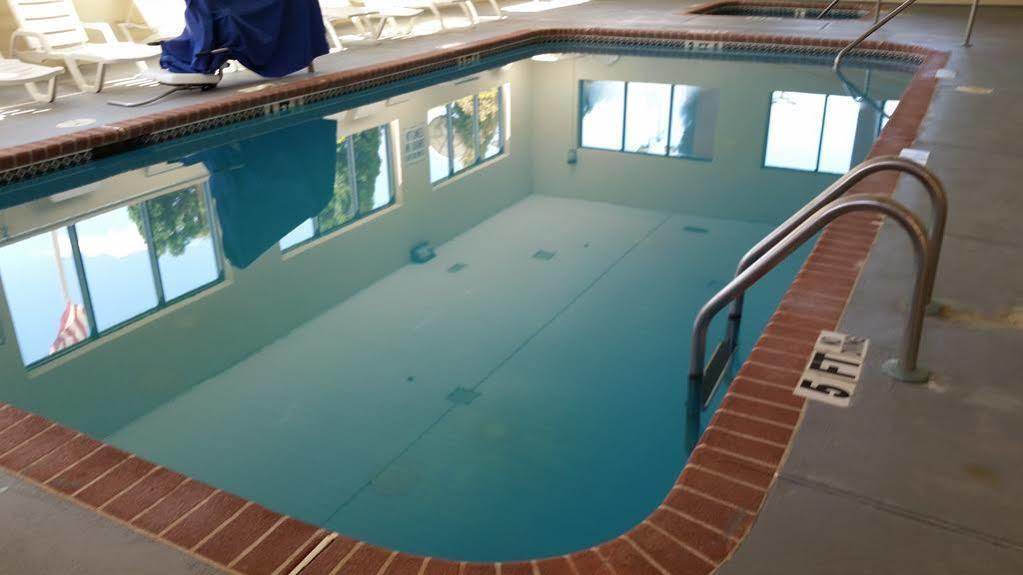Days Inn & Suites By Wyndham Peachtree Corners Norcross Exteriör bild