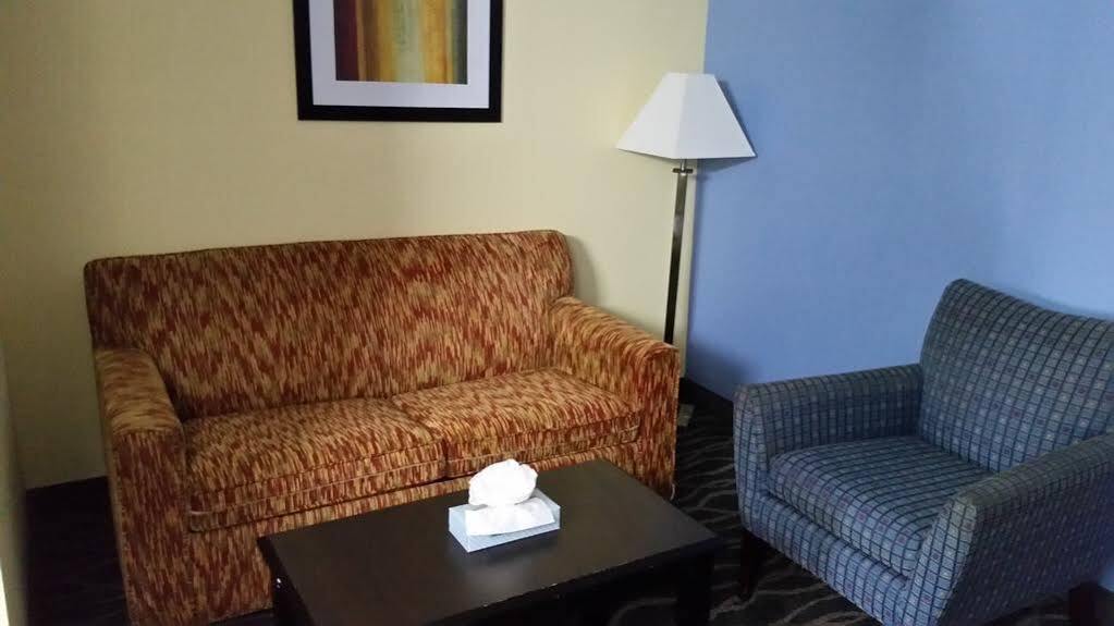 Days Inn & Suites By Wyndham Peachtree Corners Norcross Exteriör bild
